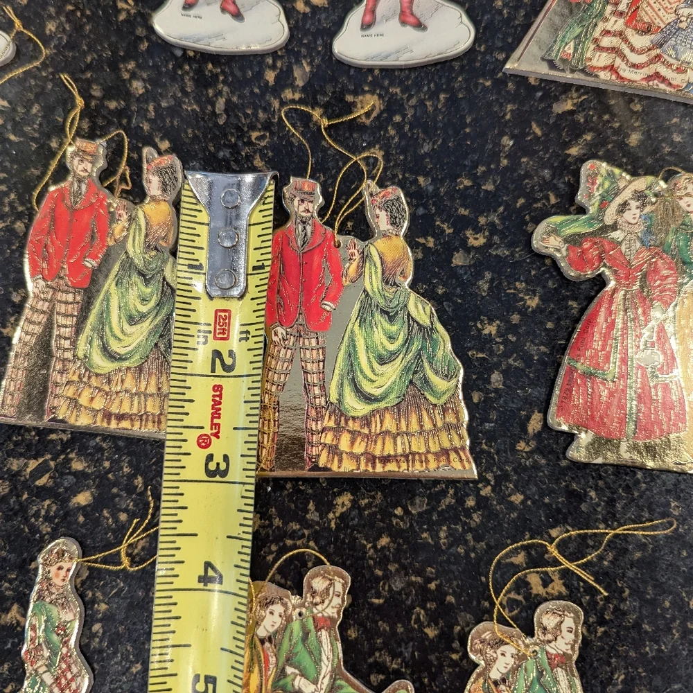 Victorian Courtship die-cut Christmas ornaments - Picture 9 of 13